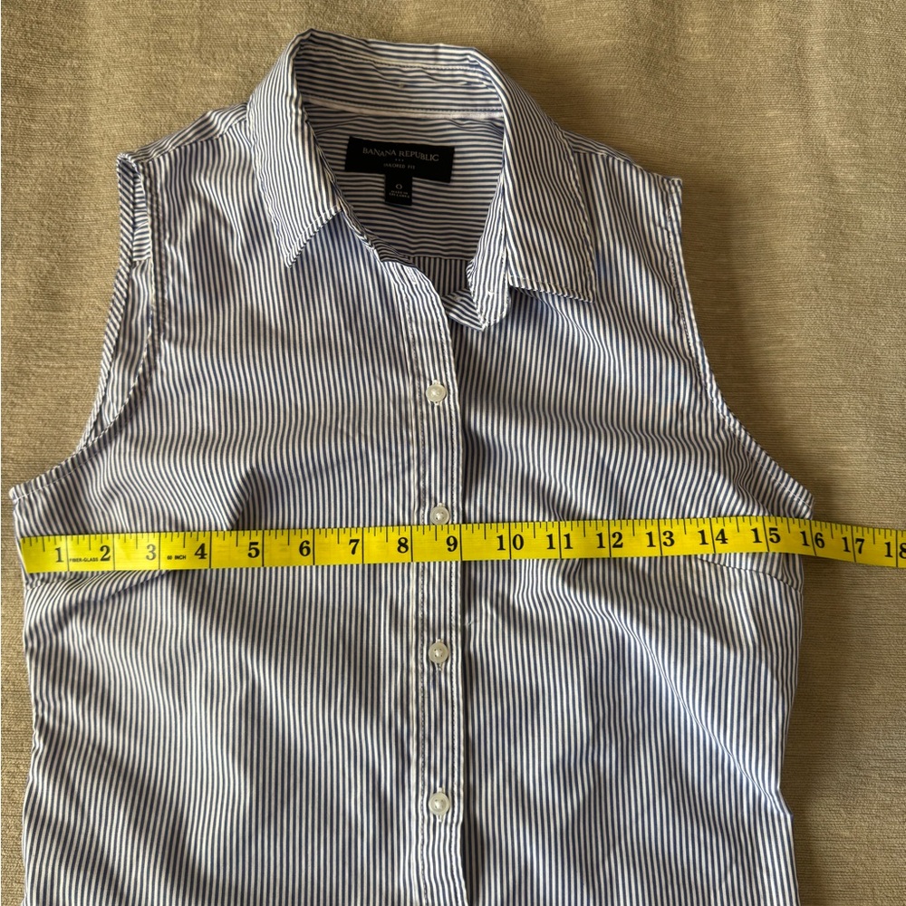 Banana Republic Tailored Fit Sleeveless Button-Down Top Blue White Stripe Size 0 - Picture 8 of 9